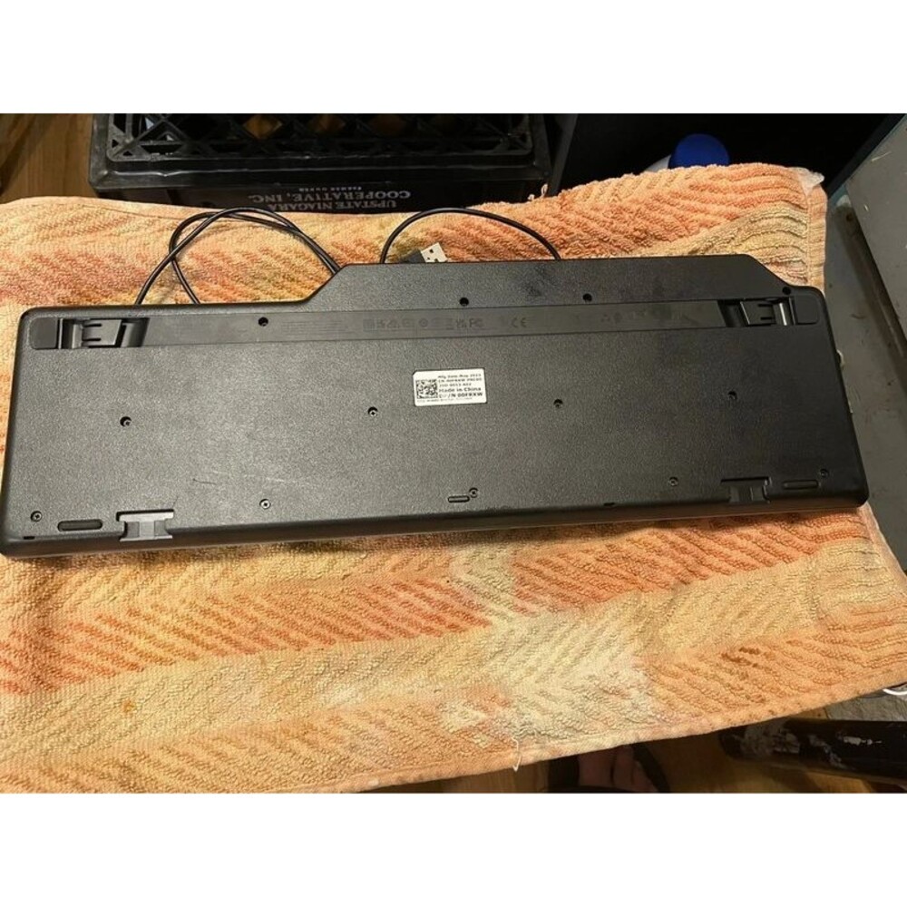Dell wired keyboard - Picture 3 of 3